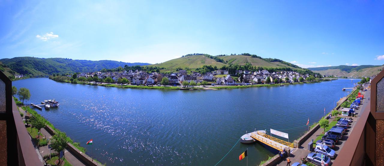 Mayer'S Weinhotel Zell an der Mosel Esterno foto